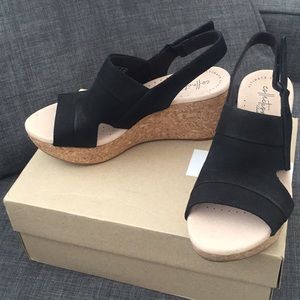 Clarks black wedge sandals 6M